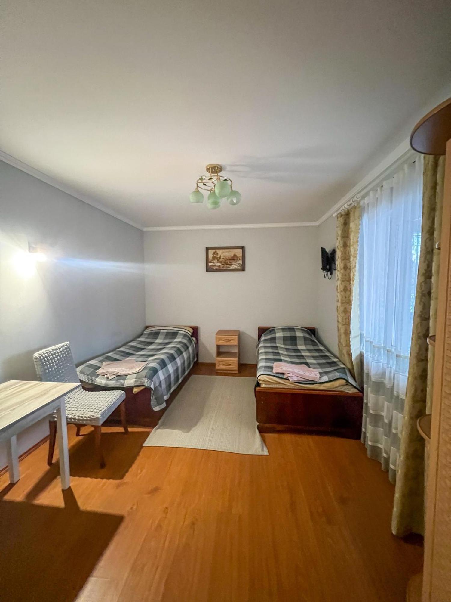 Котедж Шум Черемоша На Березі Річки Verkhovyna Exterior photo
